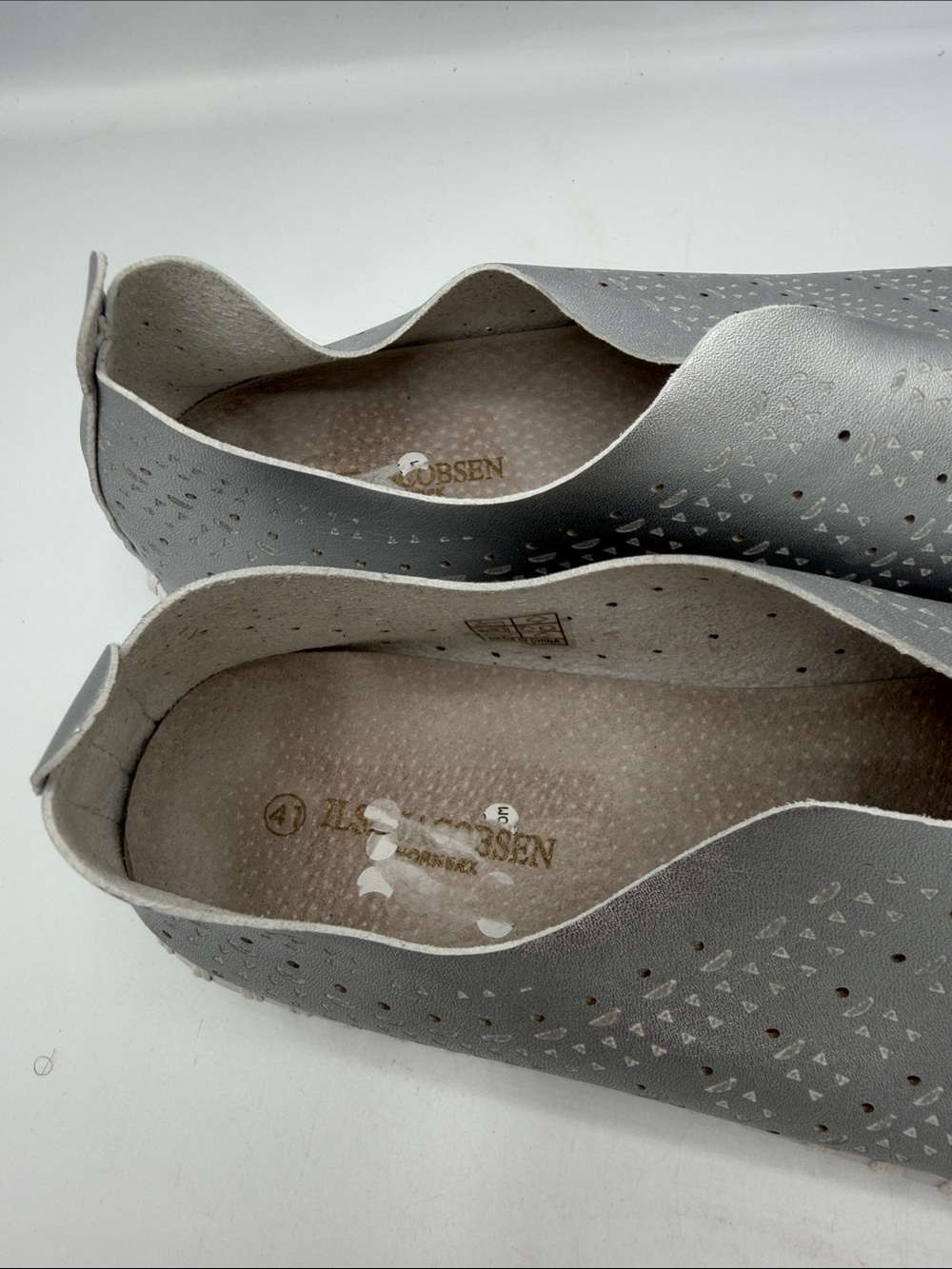 ILSE JACOBSEN Silver Perforated Slip-On Flats - Picture 2 of 5